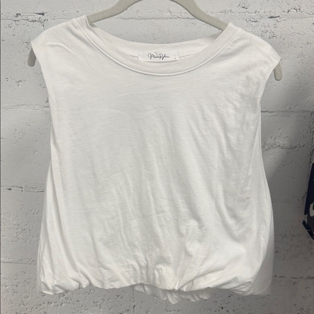 White Women's Top MOON RYDER White Sleeveless T Shirt Size Small Ruffled Bottom
